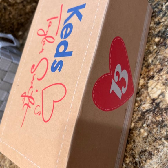 New and Never Worn, Still in Box, TAYLOR SWIFT Keds.  Size 6.5 - Picture 3 of 15